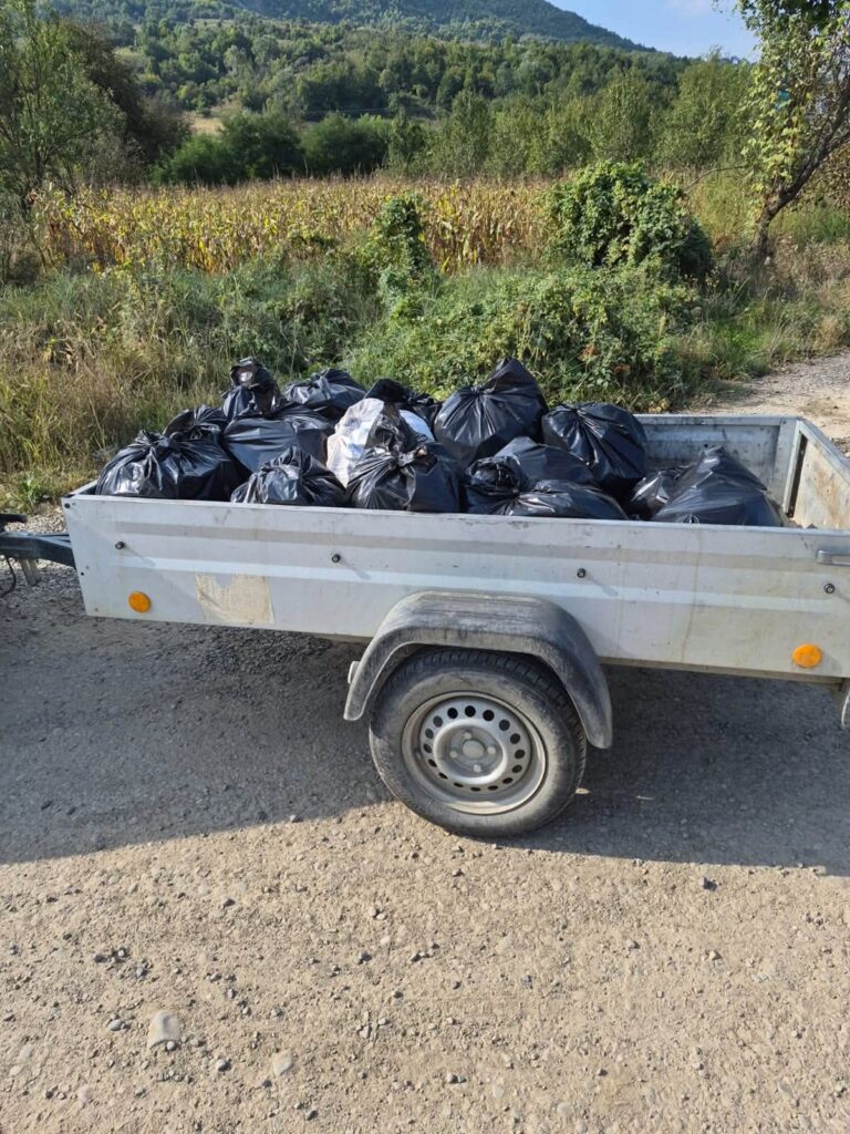 (FOTO) CISLĂU. Au strâns zeci de saci cu gunoaie. Primar: Ați ales să vă pese! 4 acțiune curățenie Cislău, anunț Primăria Cislău, curățenie Cislău, Let s do it România Buzău acțiune de ecologizare, saci gunoi