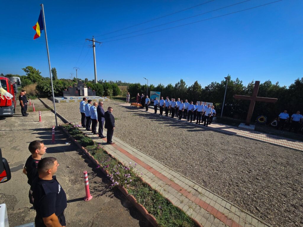 (Galerie FOTO) COMEMORARE. ISU Buzău: Pentru noi, Mihăilești rămâne un loc de doliu 4 comemorare eroi pompieri Mihăilești