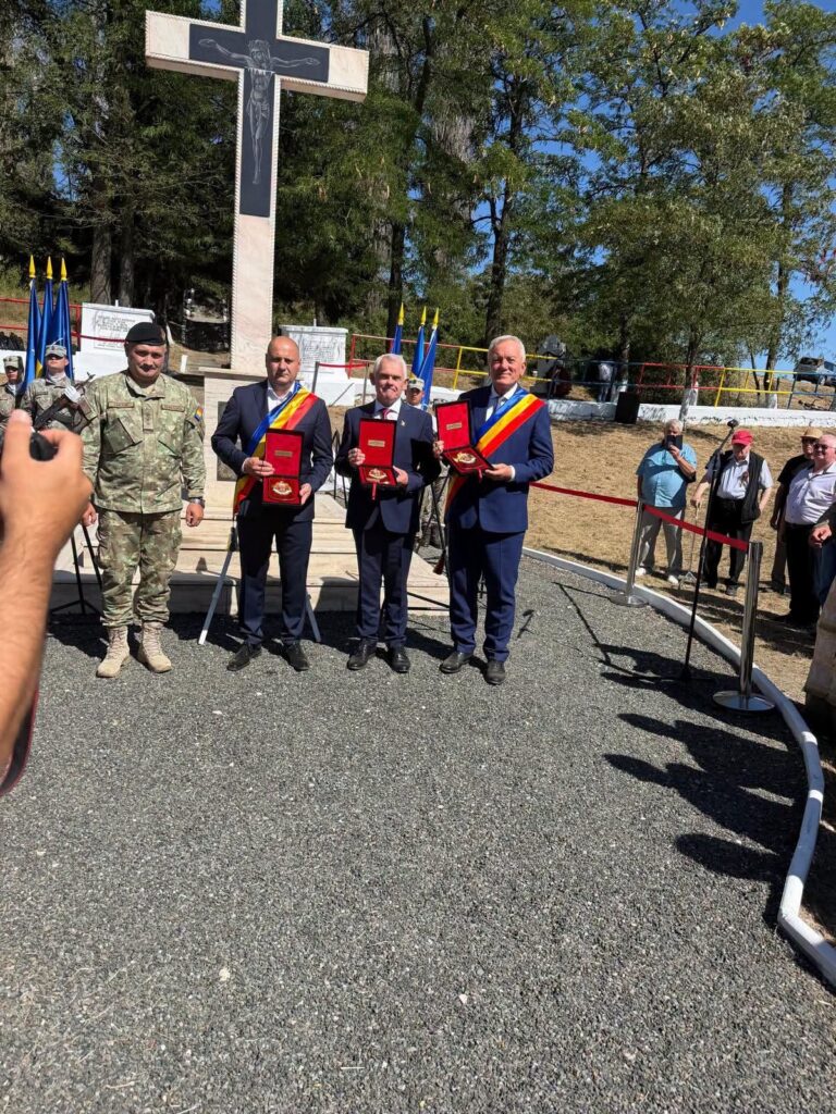 (FOTO) Primarul Toma, la Sibiu. Omagiu pentru peste 1000 de buzoieni căzuți în Primul Război Mondial 4 ceremonie Sibiu omagiu eroi români, omagiu Regimentul 48 Infanterie Buzău