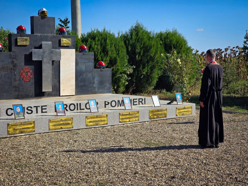 (Galerie FOTO) COMEMORARE. ISU Buzău: Pentru noi, Mihăilești rămâne un loc de doliu 5 comemorare eroi pompieri Mihăilești