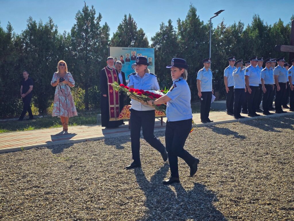 (Galerie FOTO) COMEMORARE. ISU Buzău: Pentru noi, Mihăilești rămâne un loc de doliu 7 comemorare eroi pompieri Mihăilești