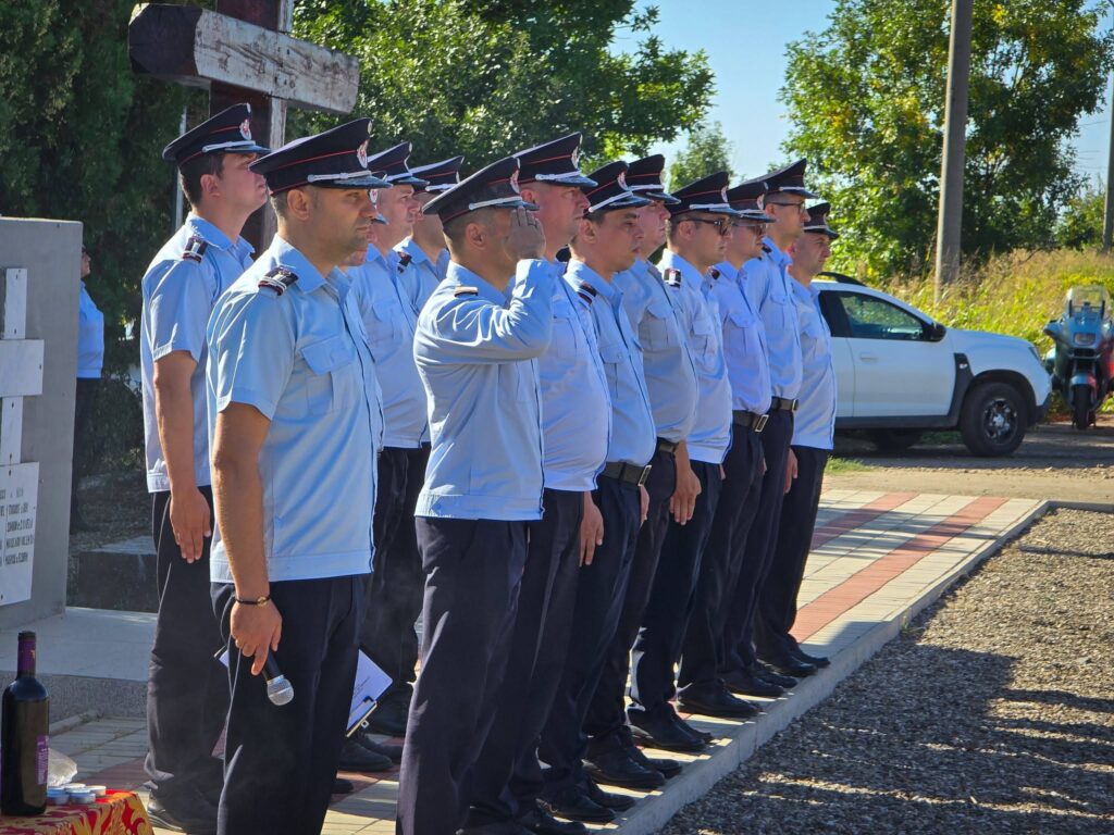(Galerie FOTO) COMEMORARE. ISU Buzău: Pentru noi, Mihăilești rămâne un loc de doliu 1 comemorare eroi pompieri Mihăilești