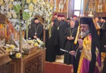Sute de buzoieni, la moaștele Sf. Ierarh Nicolae. Slujbă oficiată de IPS Ciprian, în Biserica „Sf. Cuv. Parascheva”