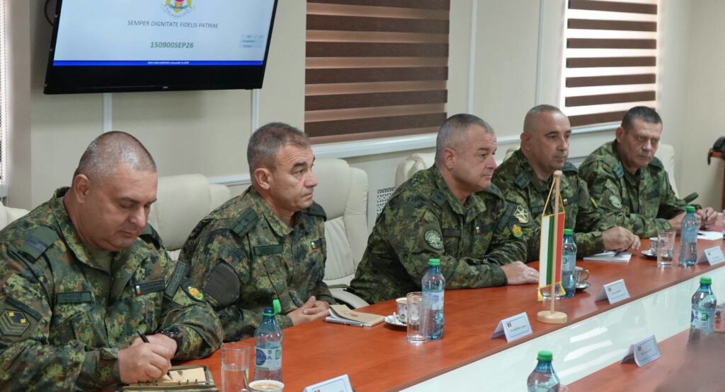 (FOTO) Comandantul Forțelor Terestre din Bulgaria, vizită la Divizia 2 Infanterie "Getica" Buzău 1 Divizia 2 Infanterie Getica Buzău, vizită comandant Forțele Terestre Bulgaria Divizia 2 Buzău