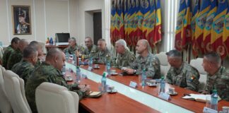 (FOTO) Comandantul Forțelor Terestre din Bulgaria, vizită la Divizia 2 Infanterie „Getica” Buzău