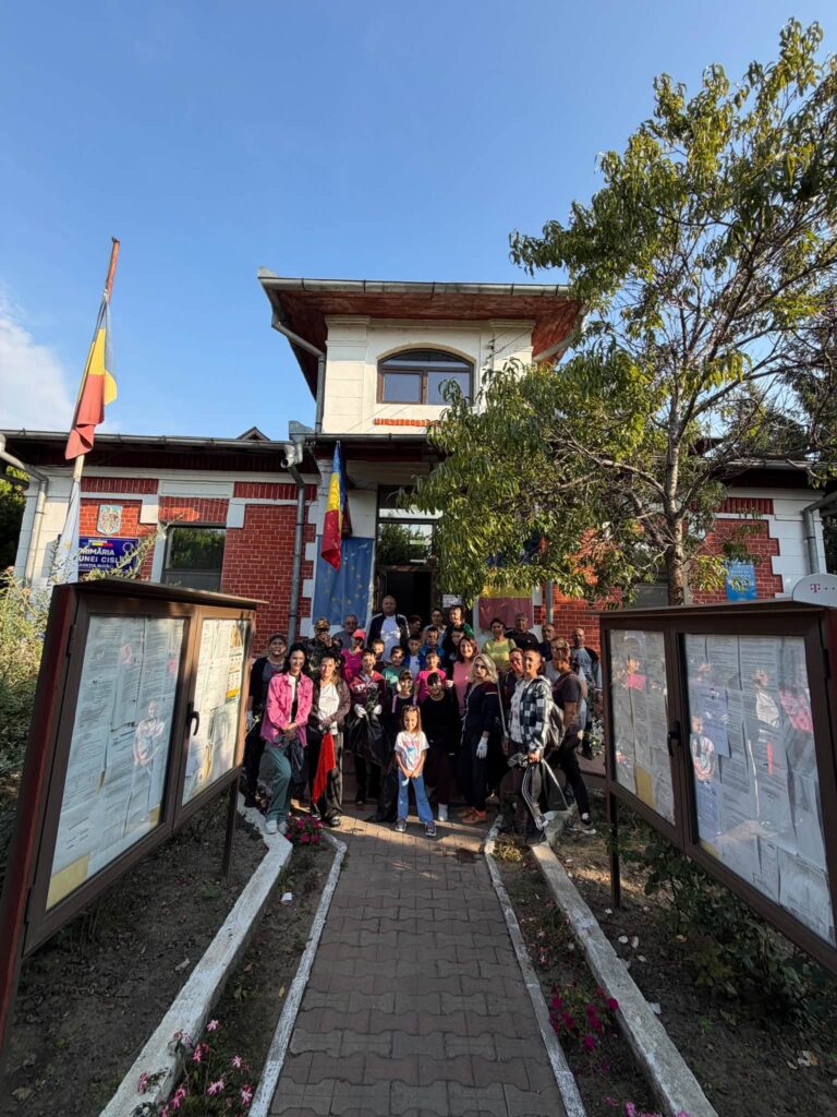 (FOTO) CISLĂU. Au strâns zeci de saci cu gunoaie. Primar: Ați ales să vă pese! 7 acțiune curățenie Cislău, anunț Primăria Cislău, curățenie Cislău, Let s do it România Buzău acțiune de ecologizare, saci gunoi