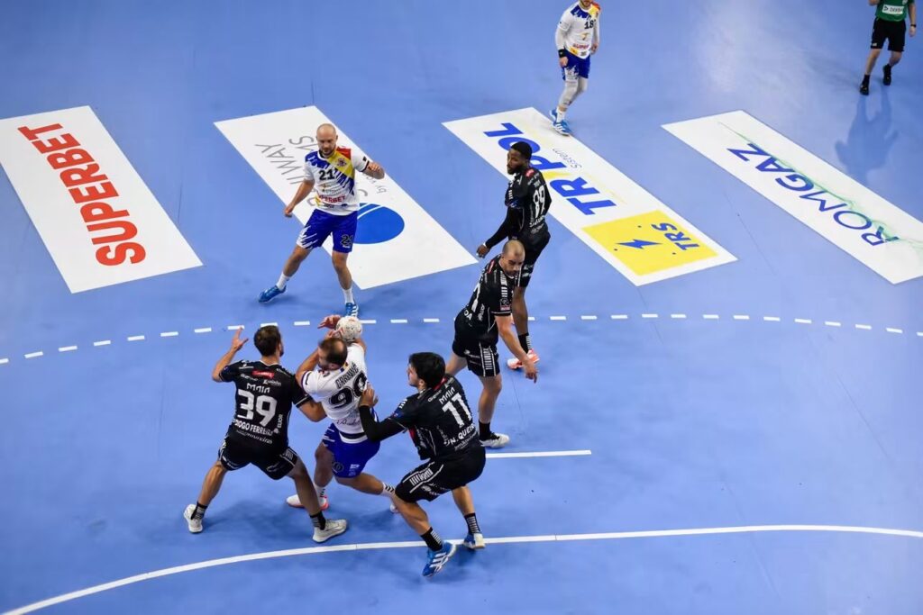 (VIDEO/FOTO) Lupii Buzăului, egal la ultimul atac, în primul meci din EHF European League 3