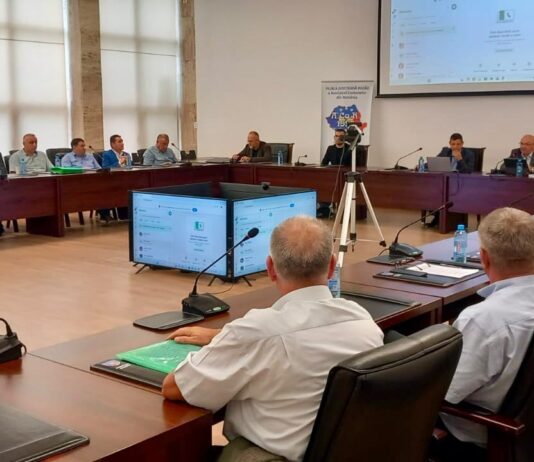 (FOTO) Primarii buzoieni, în ședință. Sesiune extraordinară a ACoR: Cooperarea între comune pentru servicii publice mai eficiente