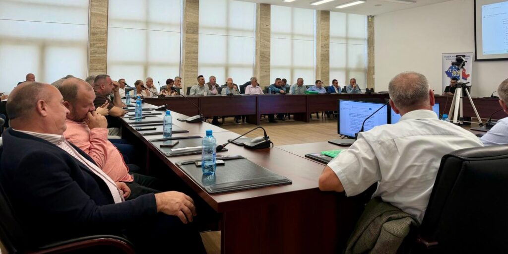 (FOTO) Primarii buzoieni, în ședință. Sesiune extraordinară a ACoR: Cooperarea între comune pentru servicii publice mai eficiente 6 Adunarea Generală a Filialei Județene ACoR, Asociația Comunelor din România -filiala Buzău, ședință primari