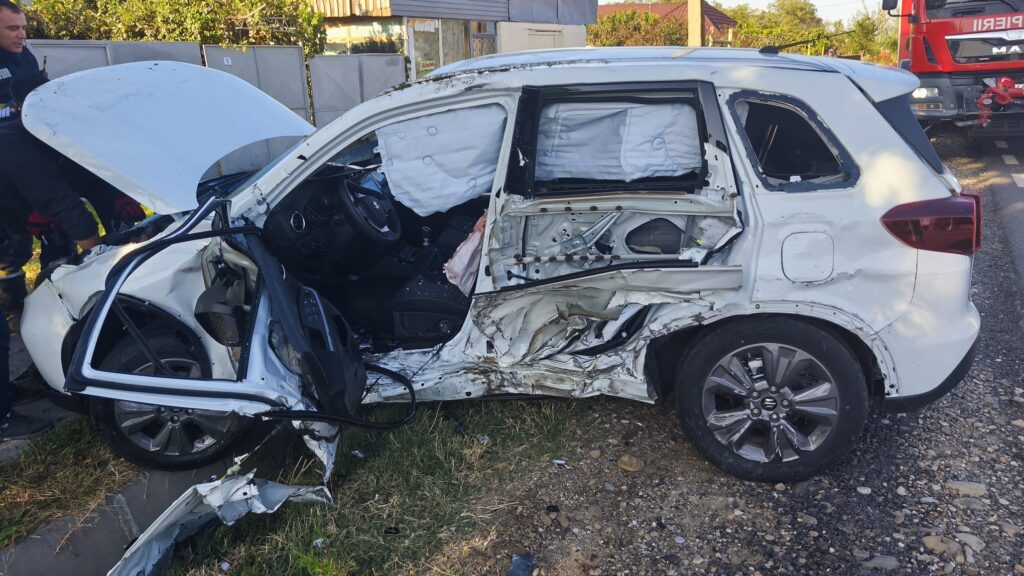(UPDATE/FOTO) Patru răniți. Accident grav în C.A. Rosetti 2 accident C.A. Rosetti răniți