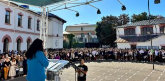 (FOTO) Festivitate la HASDEU. Prefectul și noua șefă a educației buzoiene, prezenți la eveniment
