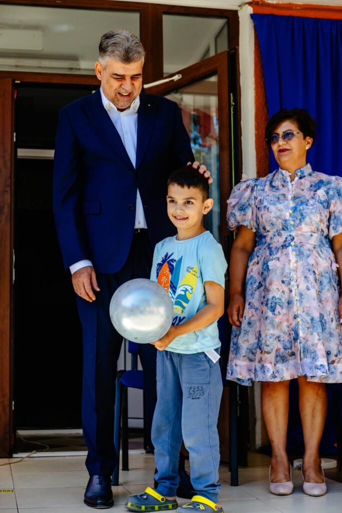 Marcel Ciolacu, mesaj de Ziua Educației: Le mulțumesc tuturor celor care, zi de zi, pun răbdare, pasiune și suflet în formarea noilor generații 5