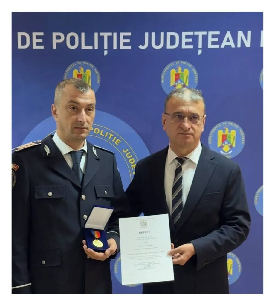 A salvat o femeie. Un polițist buzoian, distins cu Emblema de onoare a Ministerului Afacerilor Interne 1 caz femeie răpită sechestrată bătută, polițist buzoian distins de Ministerul de Interne