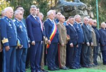 SIRIU. Marcel Ciolacu și Constantin Toma, la ceremonia organizată în Cimitirul Eroilor, de Ziua Armatei