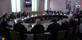(VIDEO) De urmărit toată ședința! Spirite încinse, fără aleși locali implicați în examinare la concursul pentru directori de școli