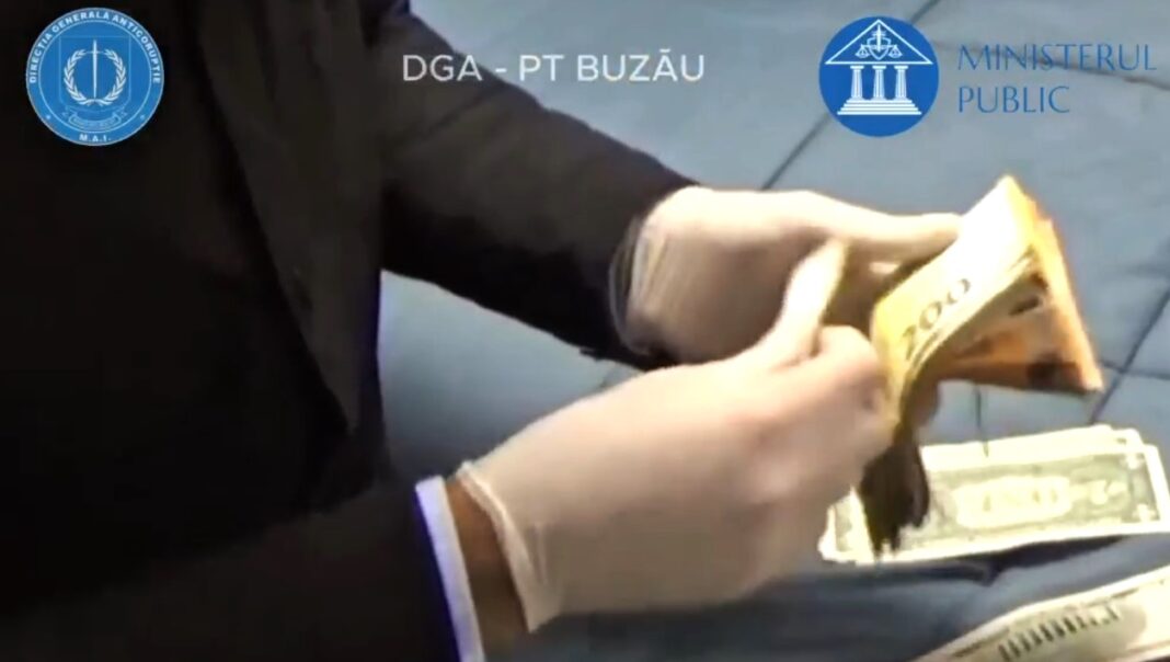 IMAGINI PERCHEZITII