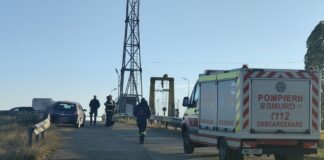 TRAGEDIE. Bărbat strivit de portiera de la mașină, în Vernești