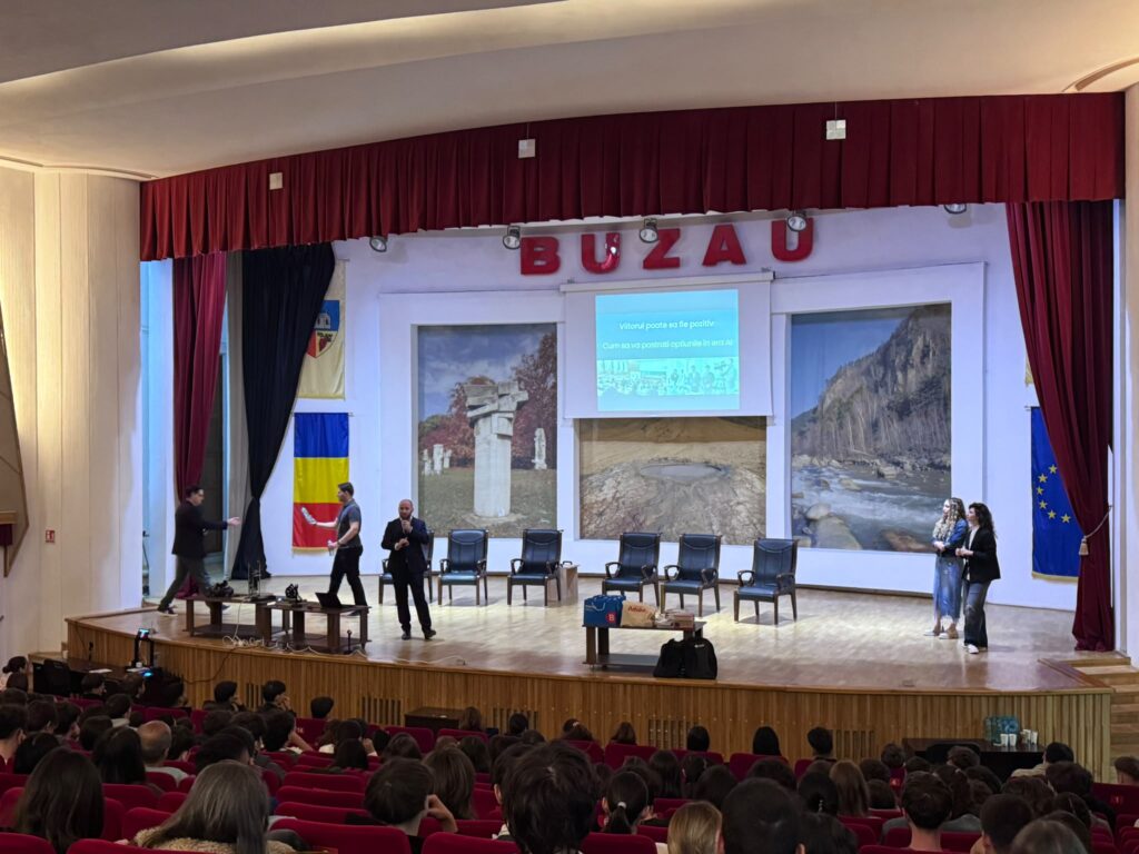 (FOTO) Elevi buzoieni de la mate-info, dezbatere despre AI 3 comunicat de presă Consiliul Județean Buzău, elevi mate-informatică dezbatere AI Buzău, Facultatea de Automatică și Calculatoare Universitatea Politehnică București